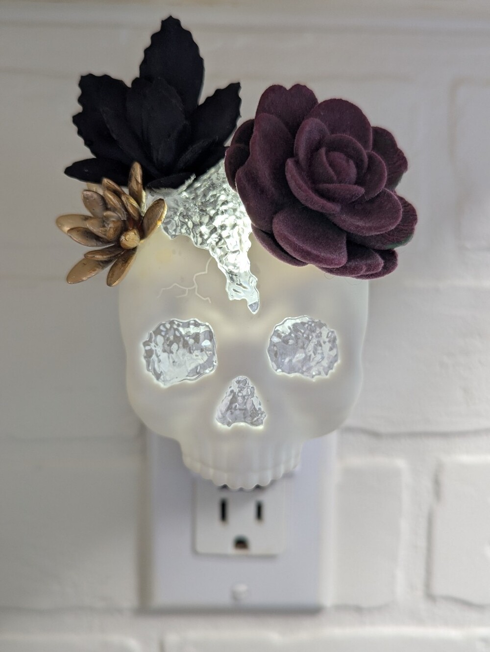Wallflower Plug Decorative Skull Night Light Succulent Floral Accents Glow